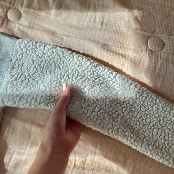 Abercrombie Kids! Warm Grey Jacket , ( Used ) - Picture 3 of 5